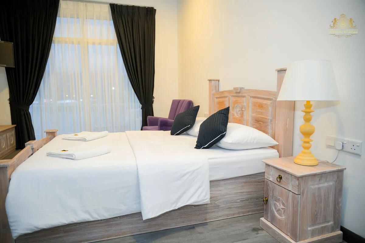 Room 1 - Gallery Image